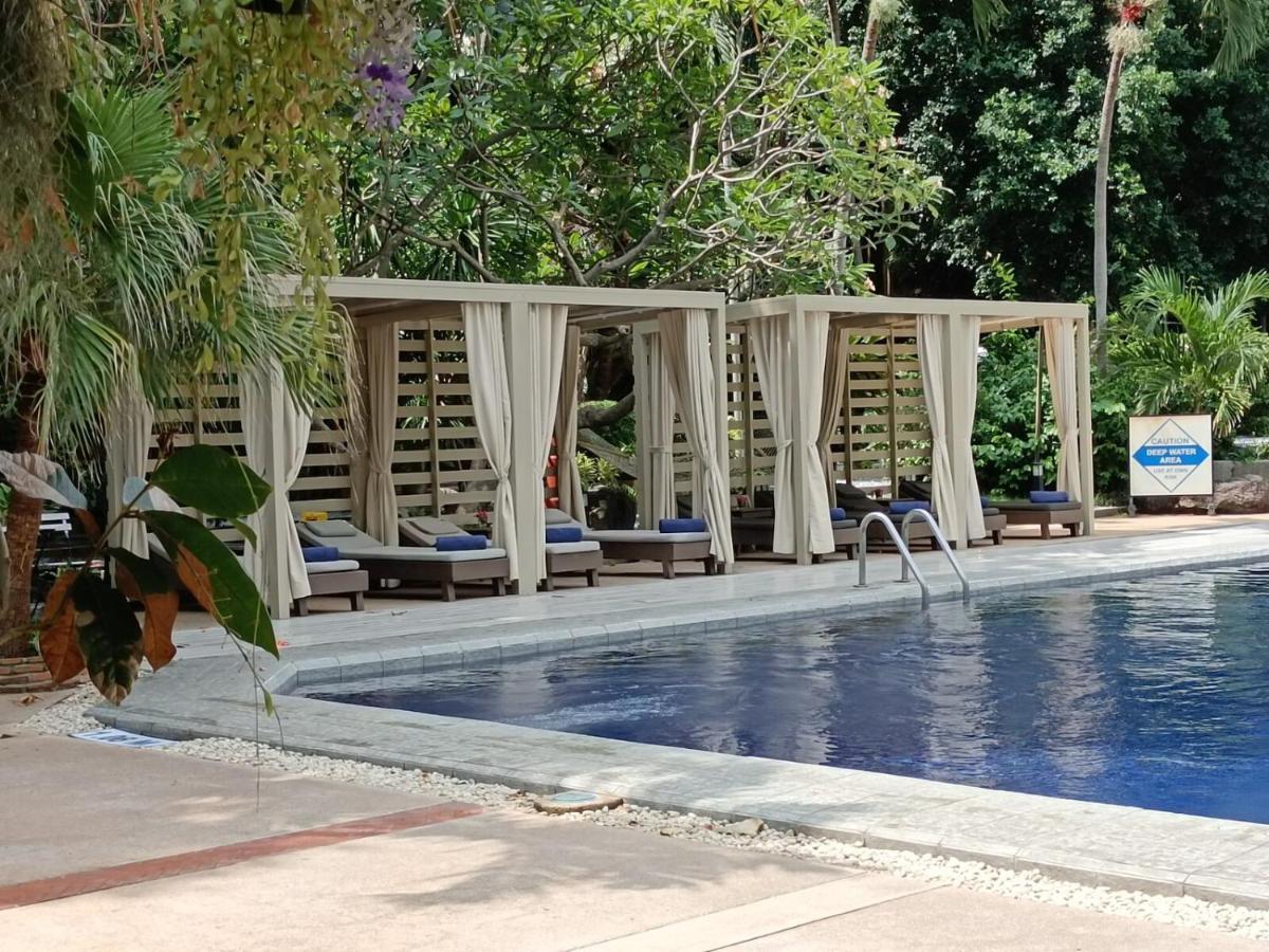 Let'S Hyde Pattaya Resort & Villas - Pool Cabanas Exterior foto