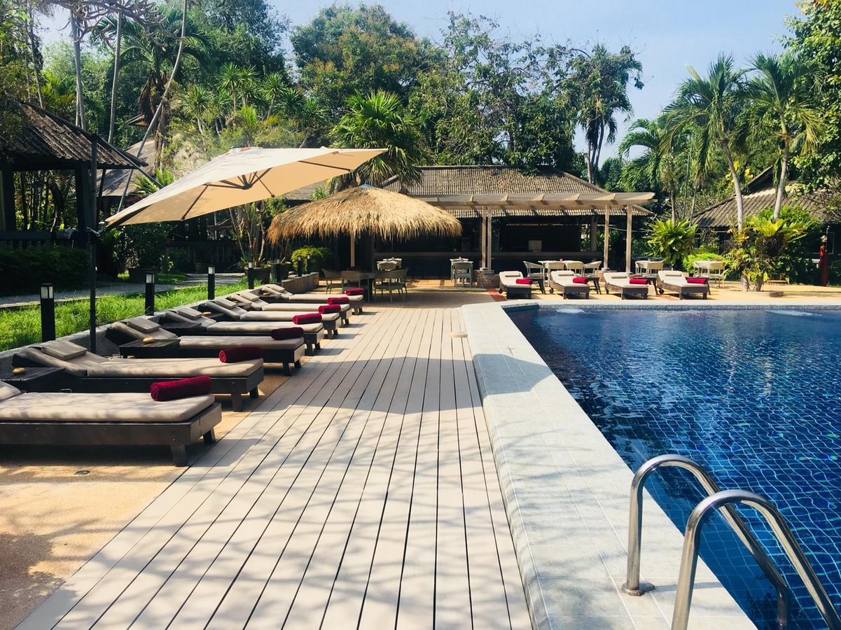 Let'S Hyde Pattaya Resort & Villas - Pool Cabanas Exterior foto