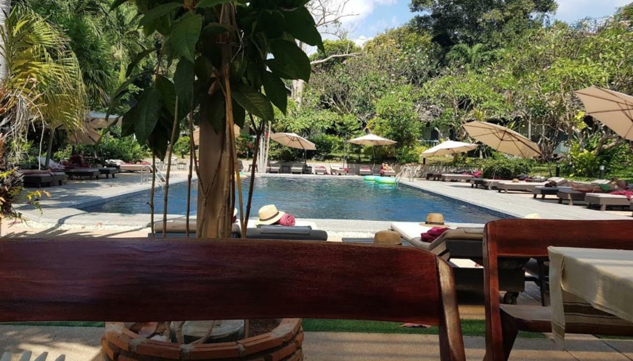 Let'S Hyde Pattaya Resort & Villas - Pool Cabanas Exterior foto